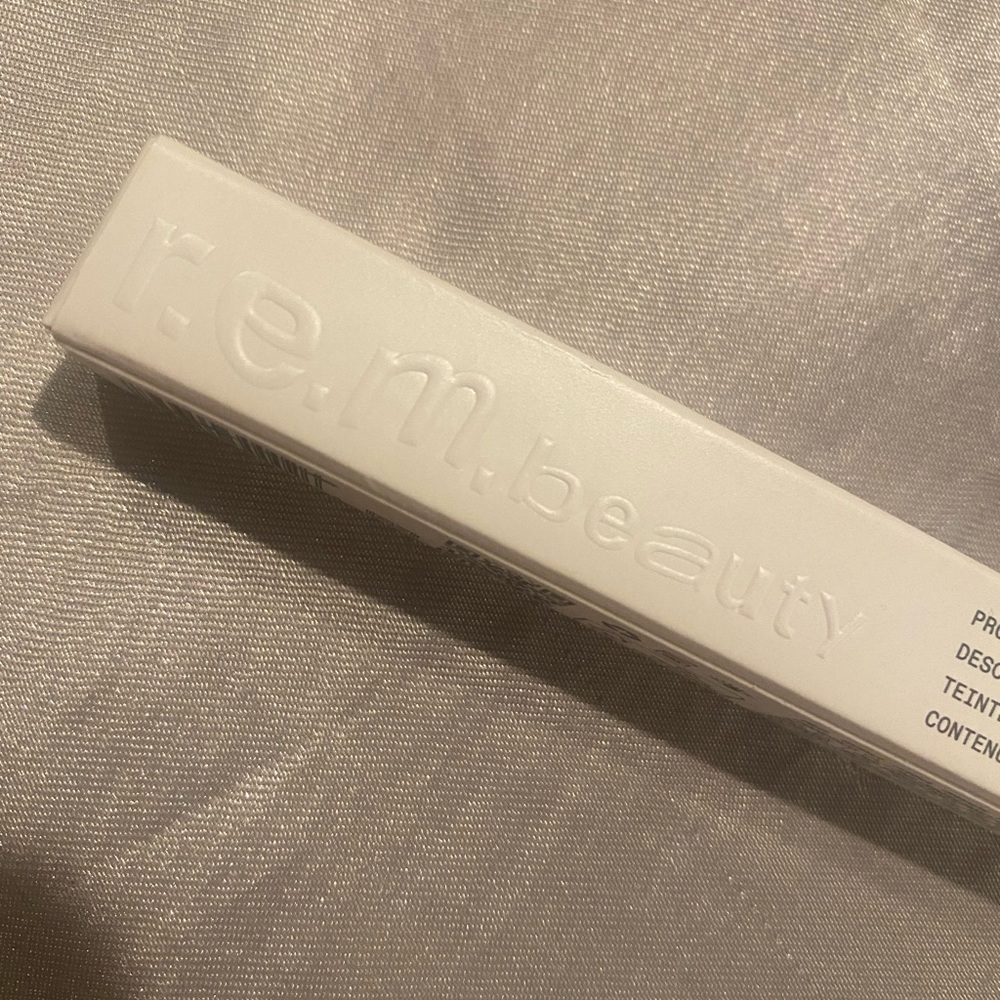 R.E.M Liquid Eyeliner